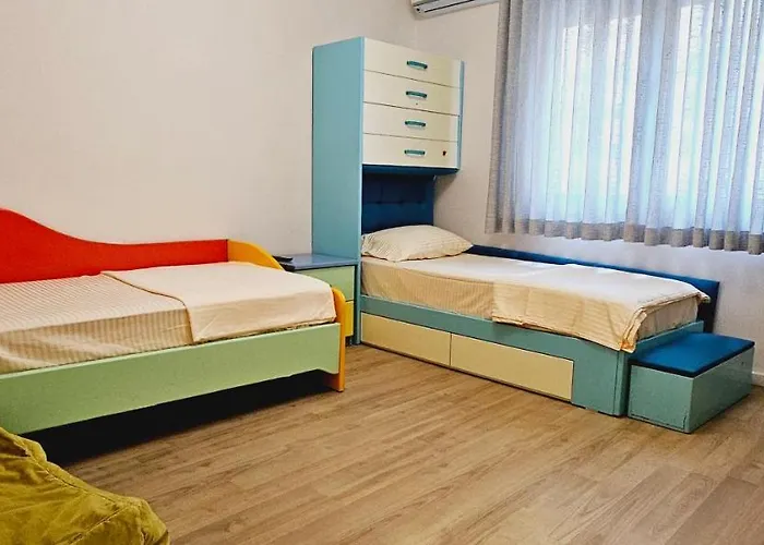 Discover Tirana From Our 3-Room Apartment With Free Parking-Komuna E Parisit