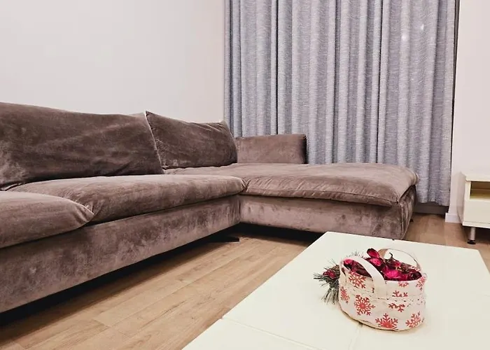 Discover Tirana From Our 3-Room Apartment With Free Parking-Komuna E Parisit
