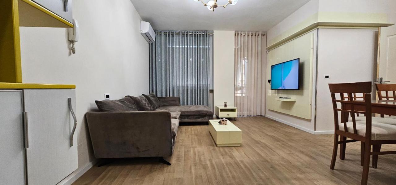 Discover From Our 3-room With Free Parking-komuna E Parisit